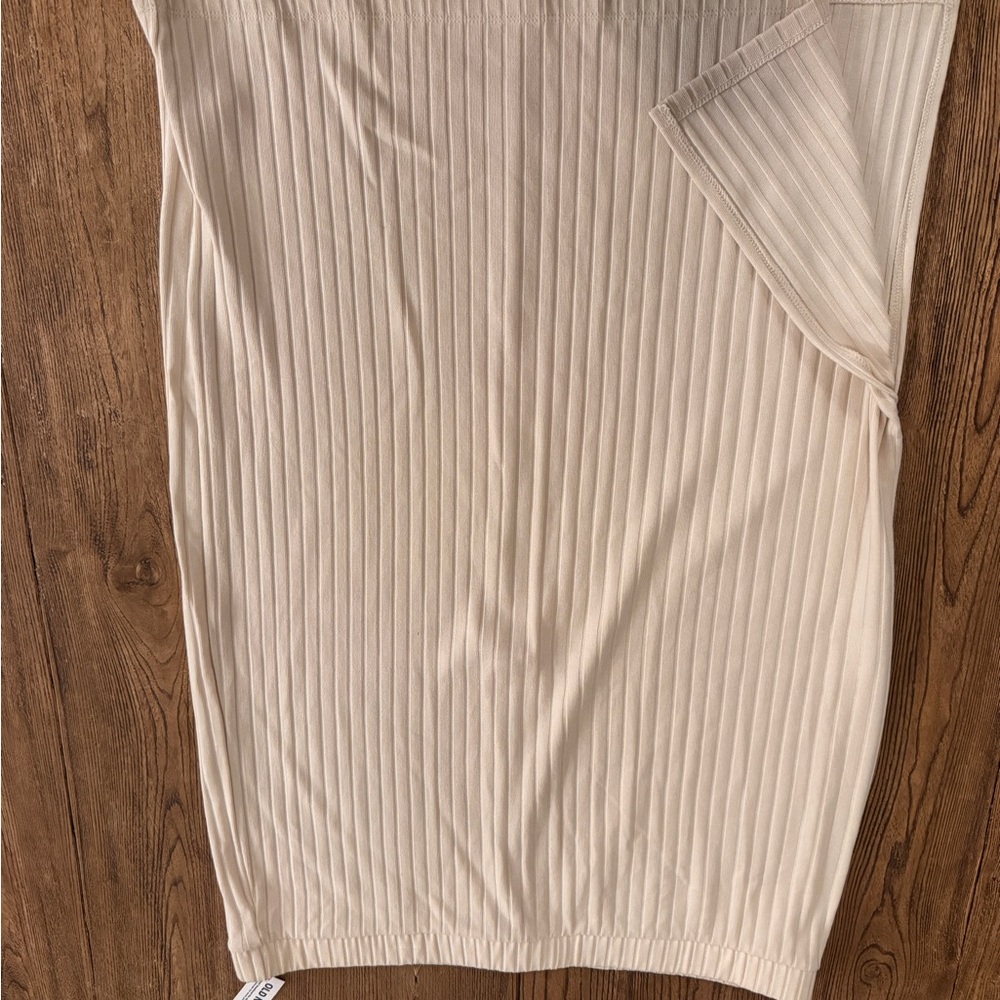 Old Navy Cream Pencil Skirt